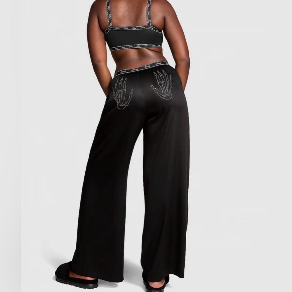 Victoria’s Secret PINK lounge pants